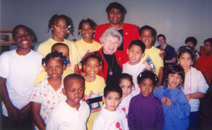 Dr. Ruth and HIPPY students